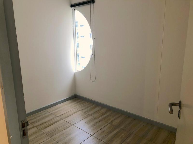 To Let 1 Bedroom Property for Rent in Claremont Western Cape